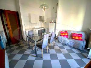 Appartamento 80 mq zona porto balcone termautonomo €190.000,00