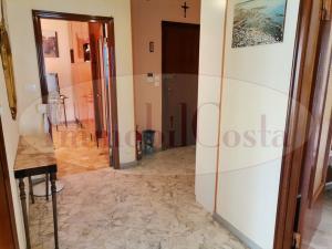 Lavagna appartamento 100 mq centrale termoautonomo €285000