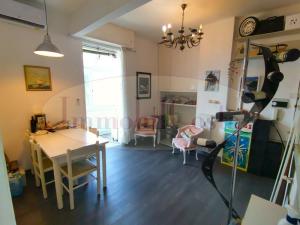 Lavagna appartamento 65mq sul porto  ordinato balcone aria condizionata